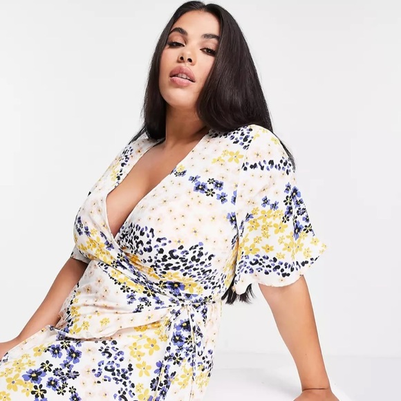 Plus Wrap Print Midi Dress - Picture 2 of 4